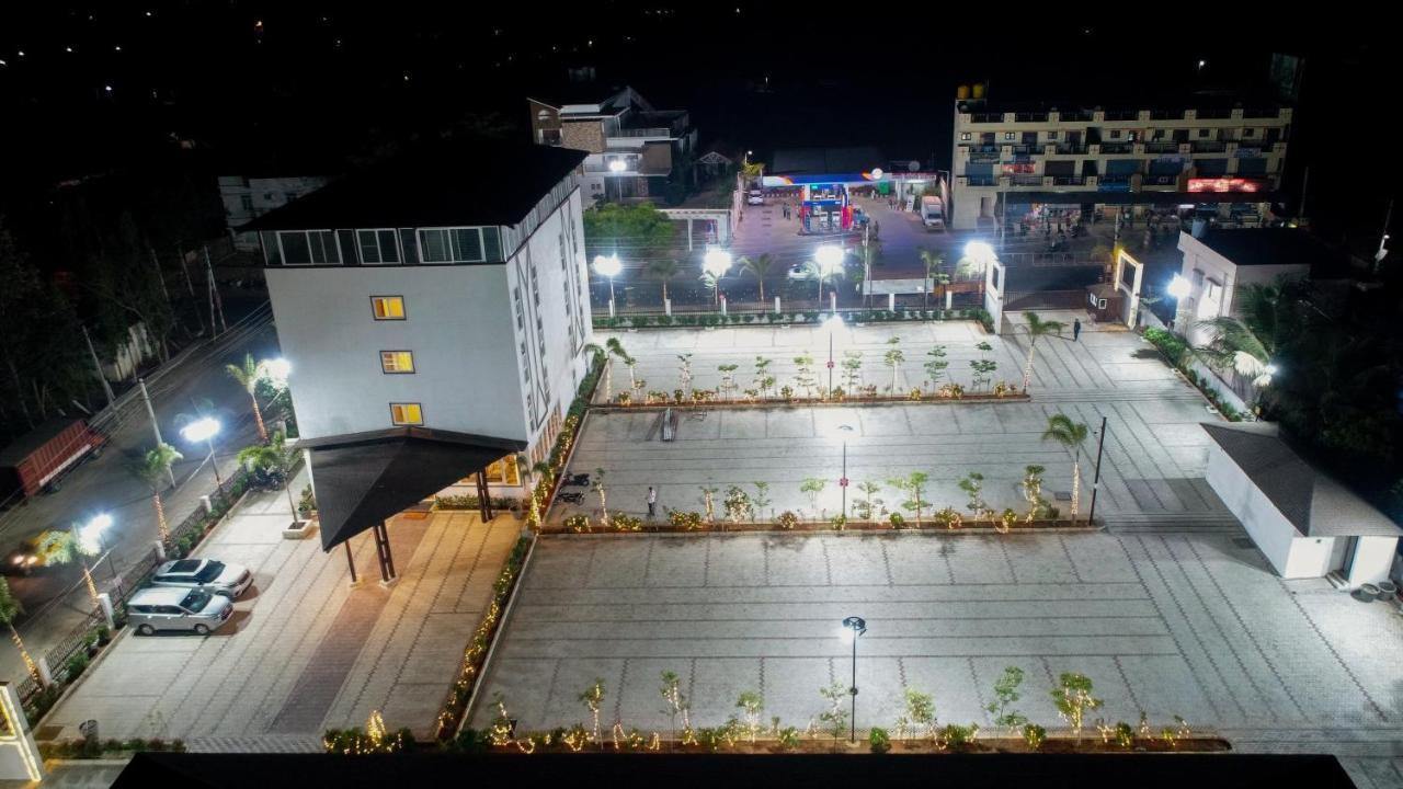 Vistar Pavithra Vivaha Convention Hall Jigani Kültér fotó