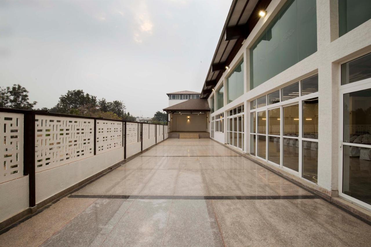 Vistar Pavithra Vivaha Convention Hall Jigani Kültér fotó
